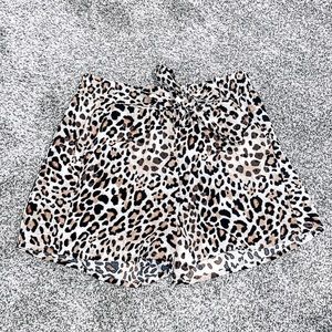 Leopard shorts with tie front